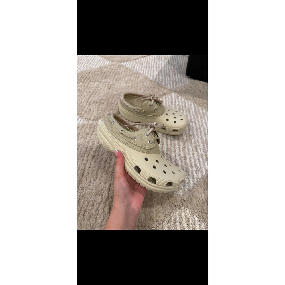 Crocs Classic Boat Shoe Womens Size 8 Bone Khaki Neutral Slip On Loafers NEW